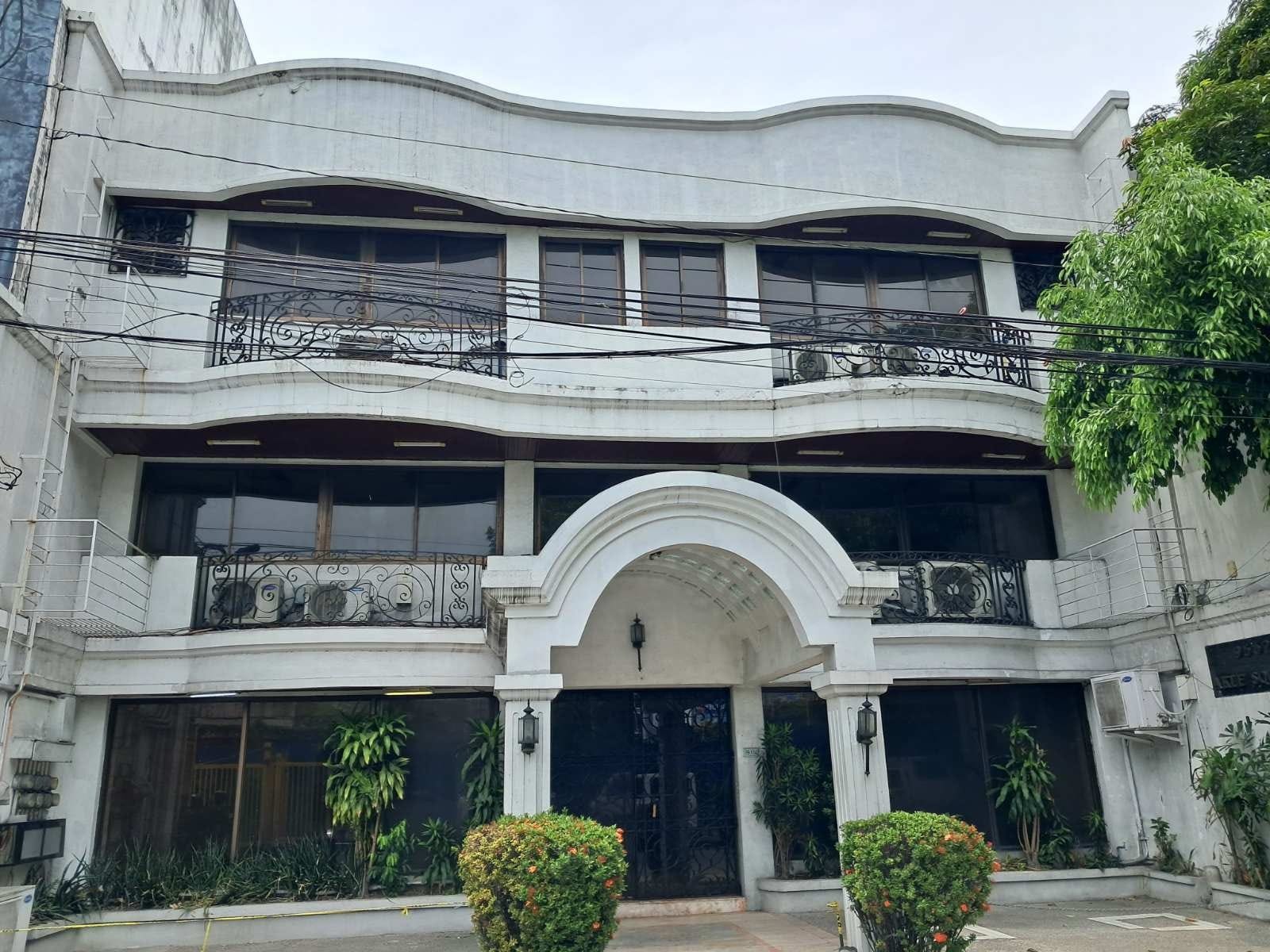 Commercial Building in San Antonio Makati